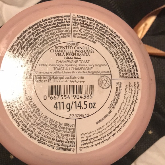 White Barn Champagne Toast Candle - Picture 3 of 3